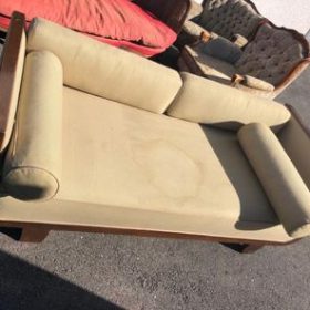 canape-beige-avant